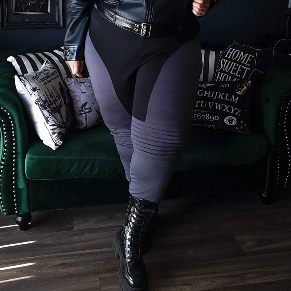 DC Comics The Batman Catwoman Leggings